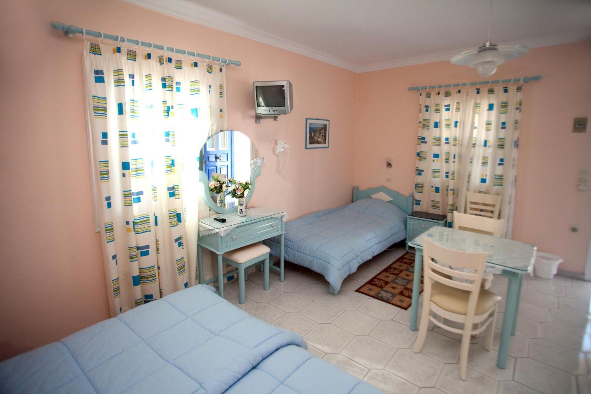 Maria'S Studios Миртеа Экстерьер фото