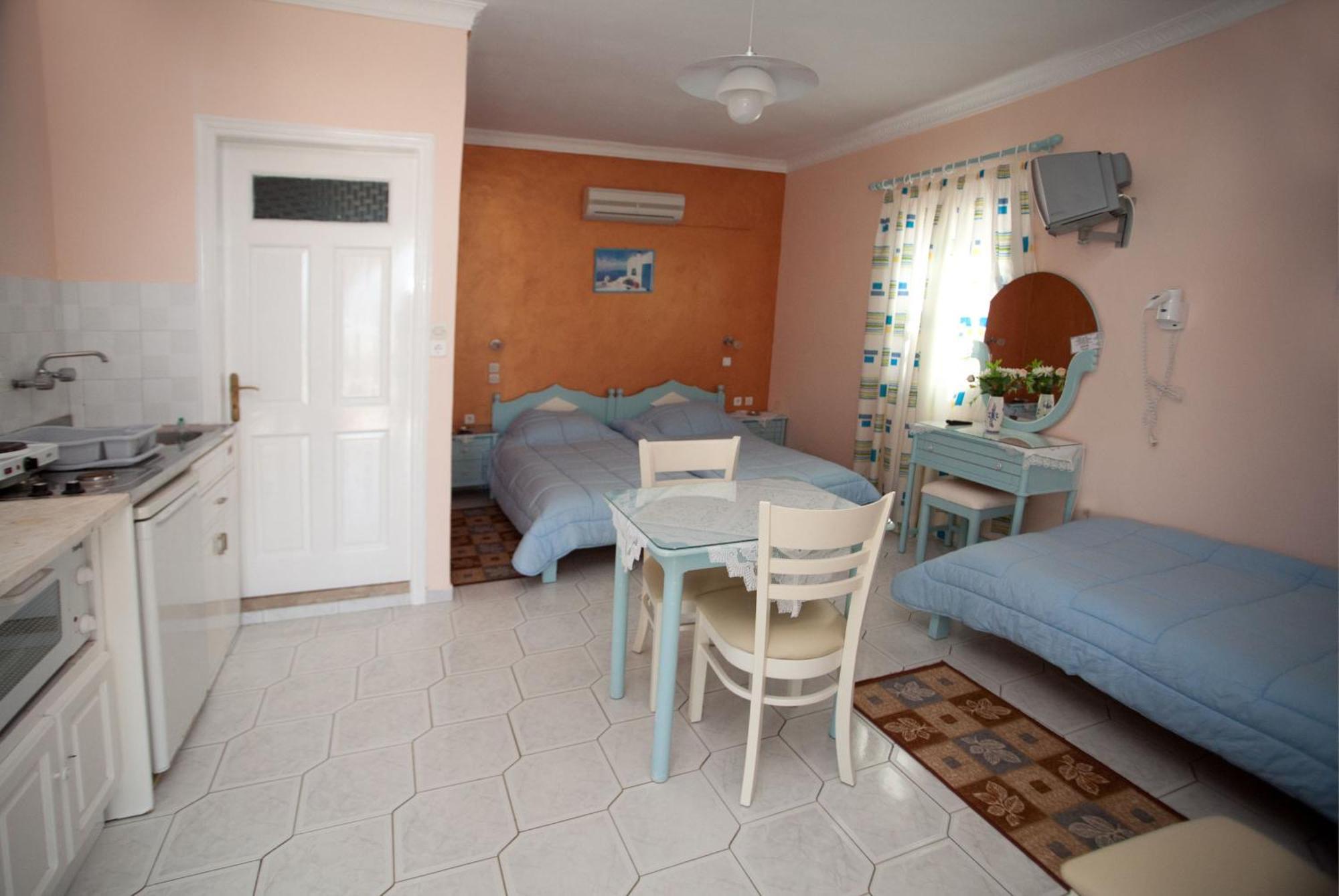Maria'S Studios Миртеа Экстерьер фото
